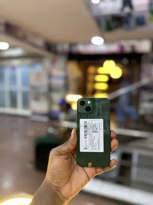 New Apple iPhone 13 128 GB Green