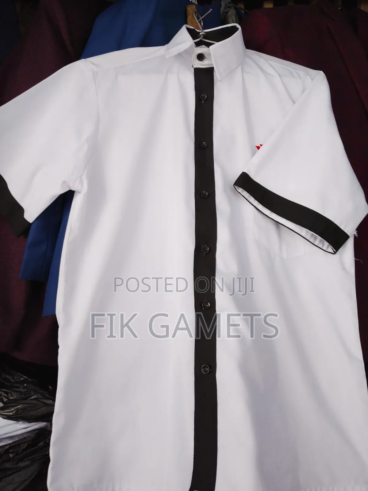 Short Sleeved Corporate Shirts for Workers, Companies,And Individuals