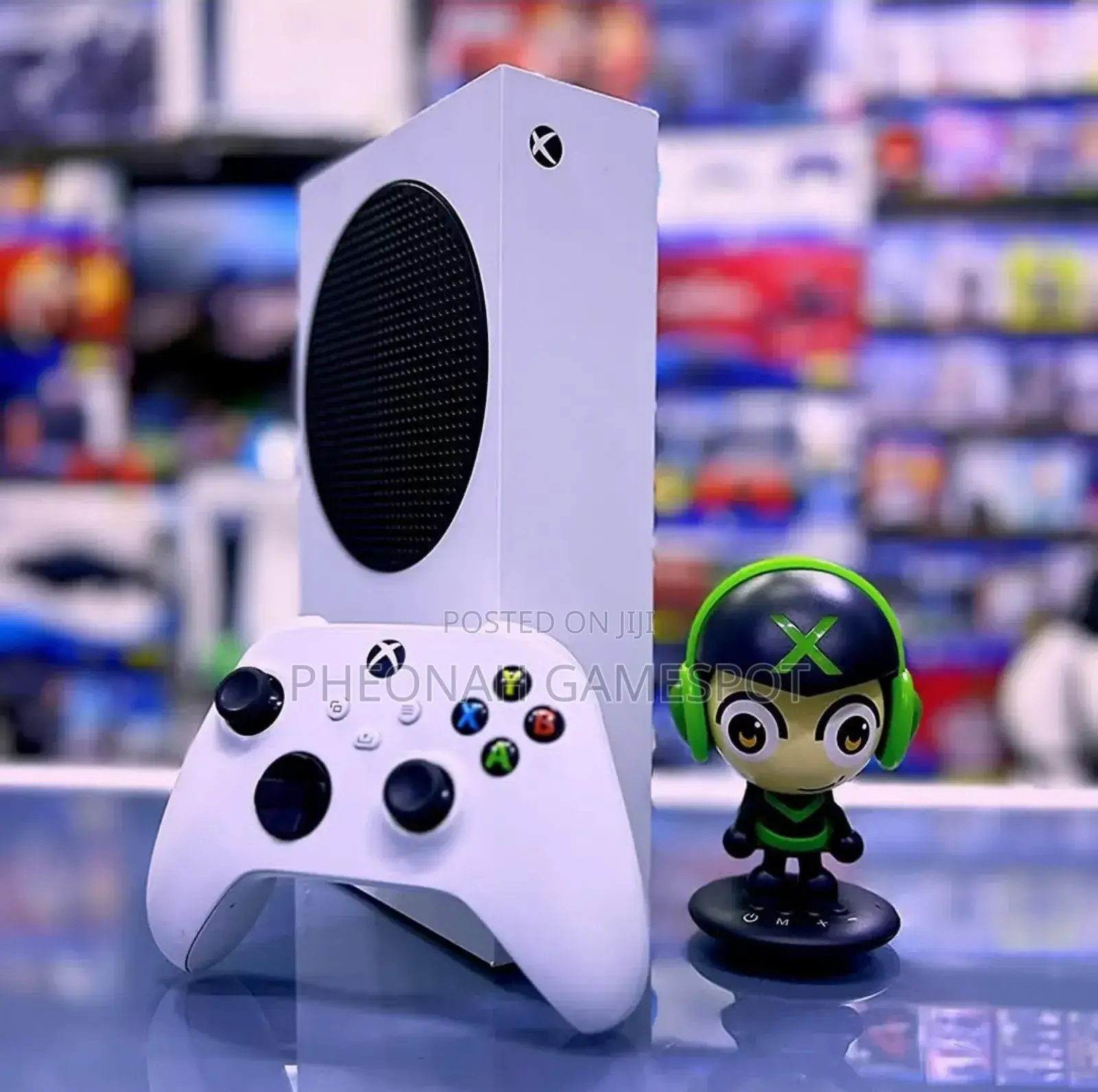 Microsoft Xbox Series S. As Good as New. With 1 Controller and Games
