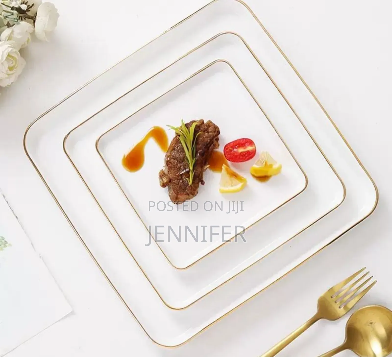 3pcs European-Style White Square Plates With a Golden Rim