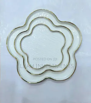3pcs Ceramic Flower Inspired Plates With Gold Rims