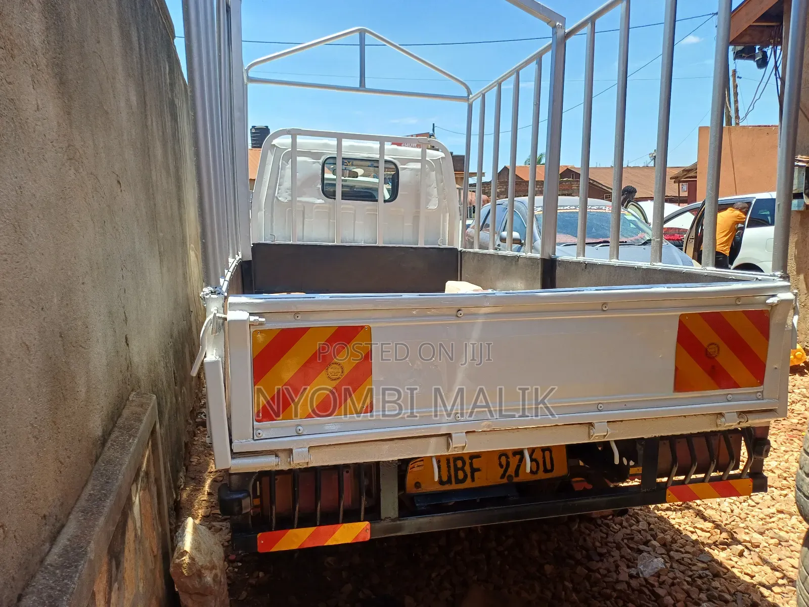 Elf Truck Short