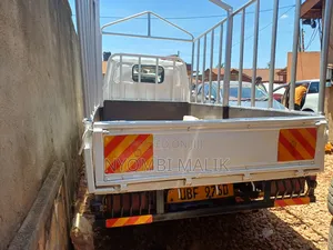 Elf Truck Short