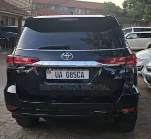 Toyota Fortuner 2018 Black