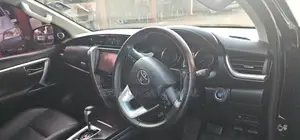 Toyota Fortuner 2018 Black