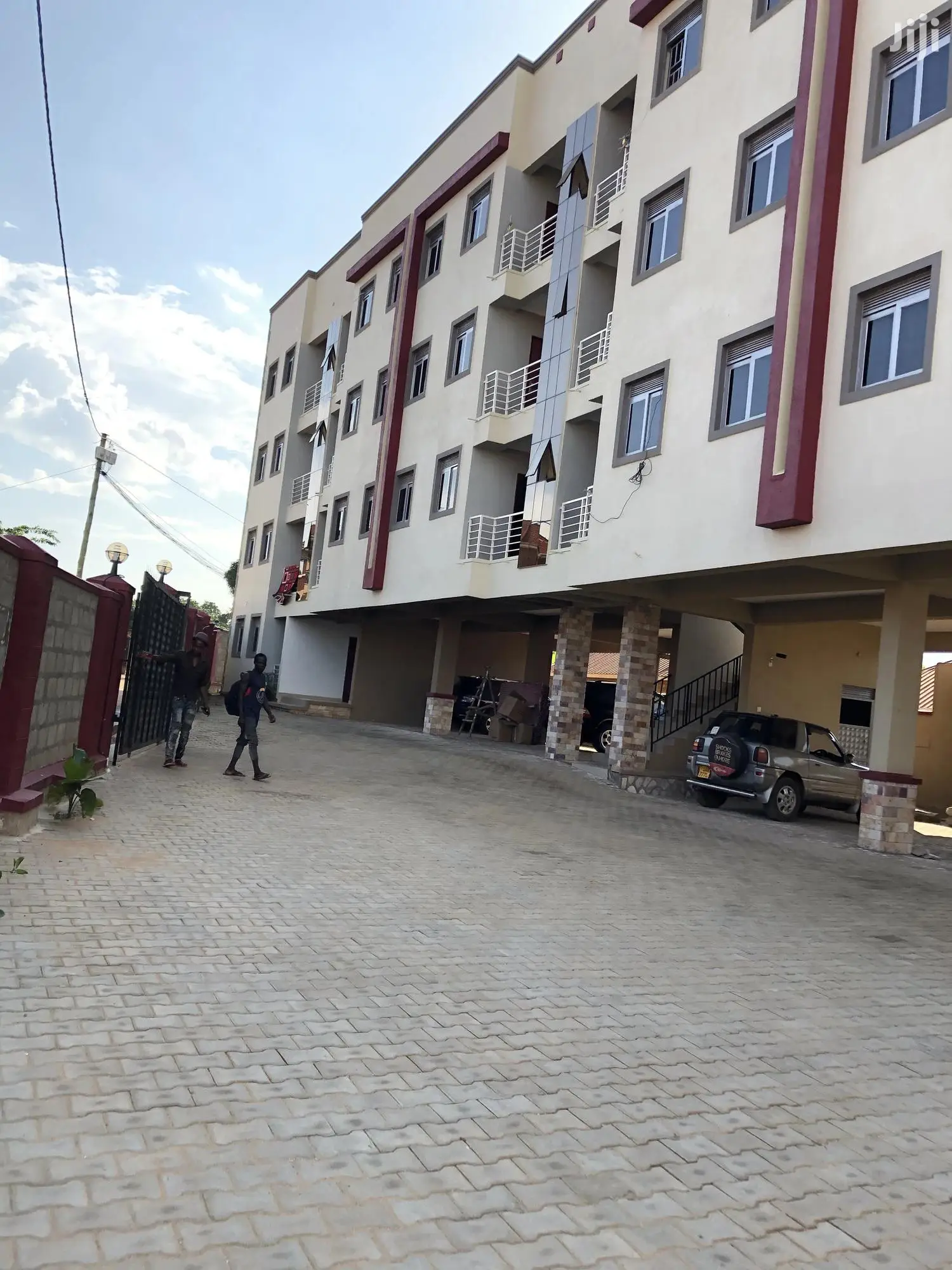 Apartments With 19 Units In Naalya By The Tarmack For Sale