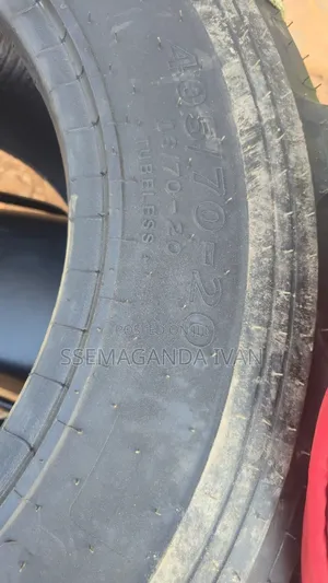 16/70r20(405/70r20)Tactor Tyre