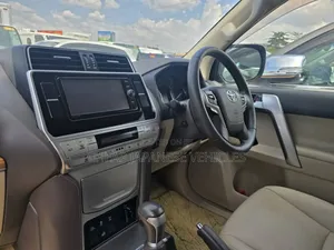Toyota Land Cruiser Prado 2.8 2020 White