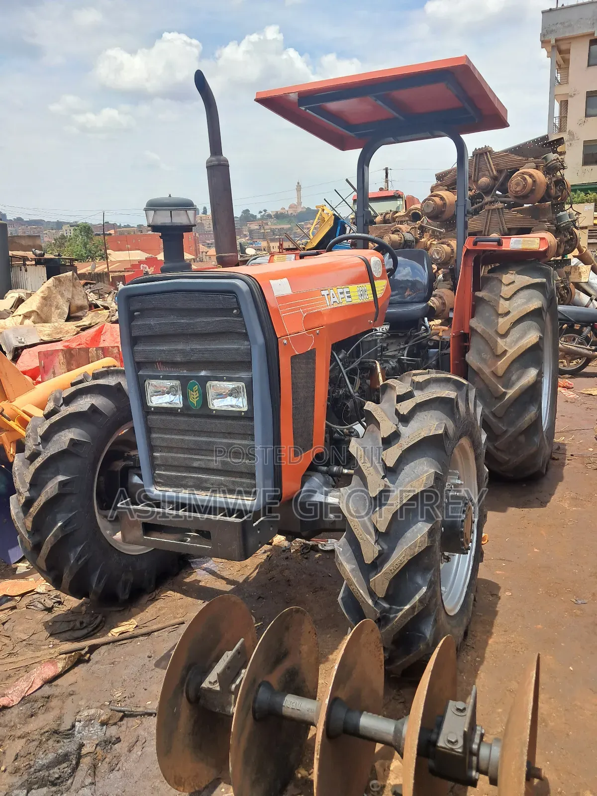 Tractor Tafe 8502