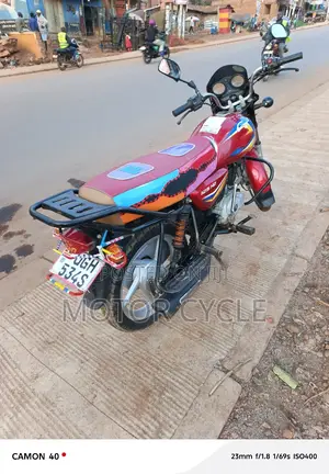 Bajaj Boxer 125 2018 Red