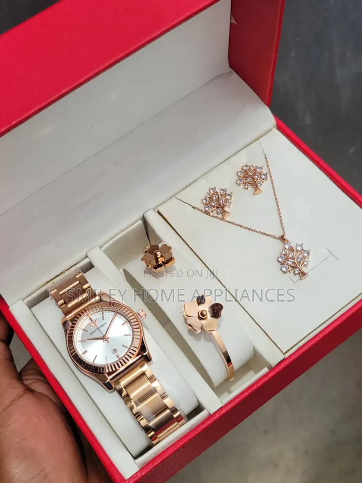 Rose Gold Women's Original Fancy Gift Box Time Piece With Bracelet