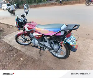 TVS HLX 125 2022 Red