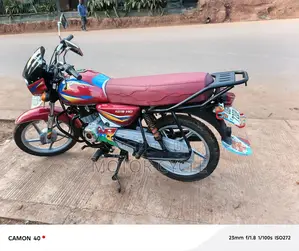 Bajaj Boxer 2023 Red