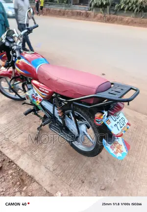 Bajaj Boxer 2023 Red