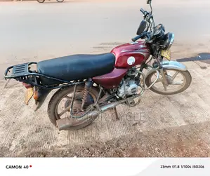 Bajaj Boxer 2017 Red