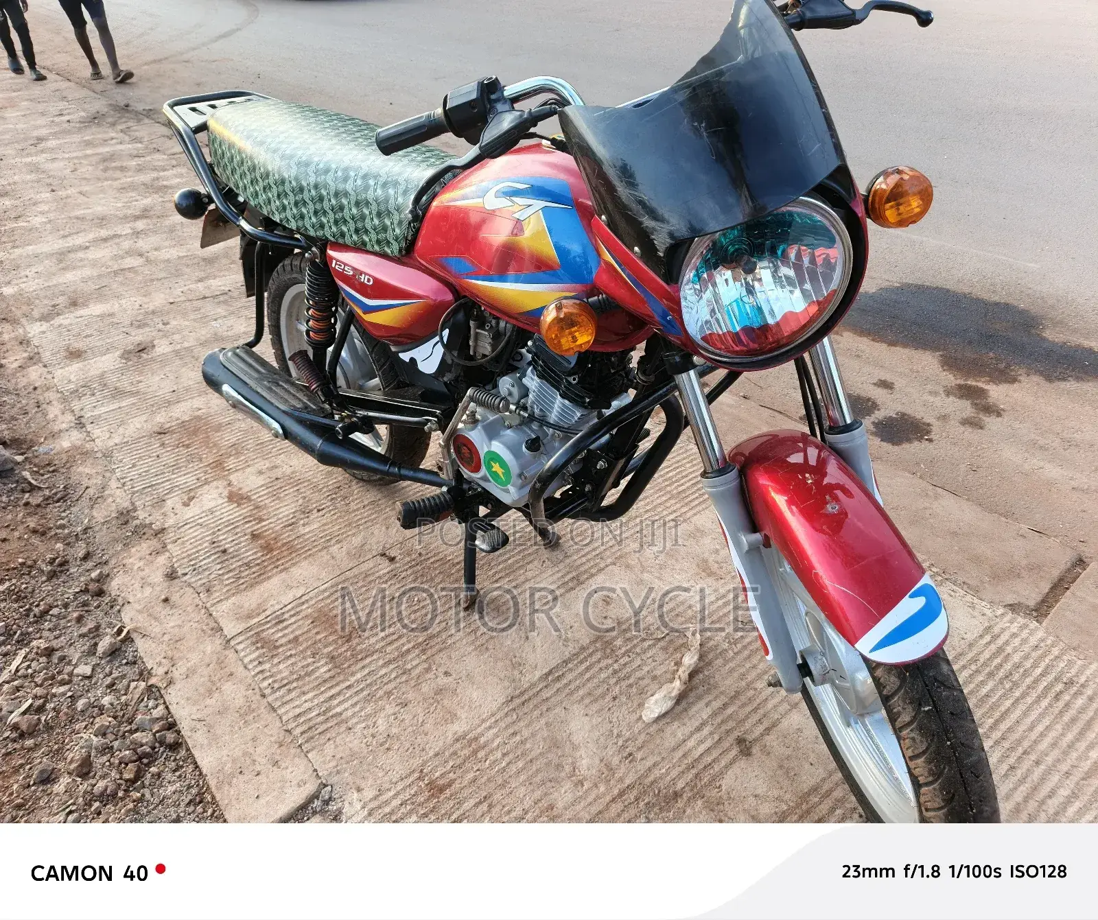 Bajaj Boxer 125 2025 Red