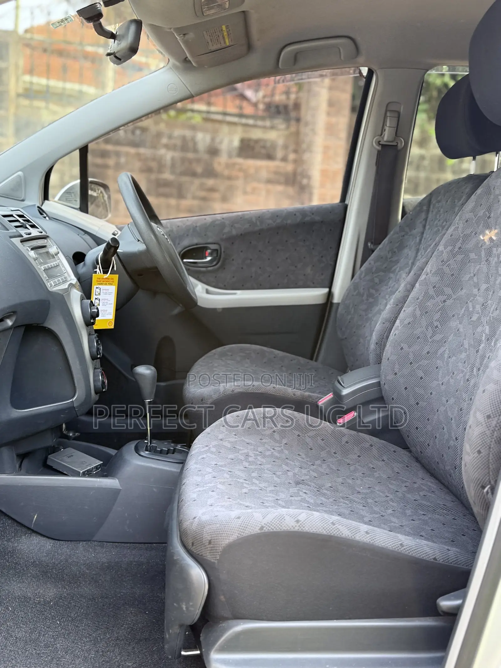 Toyota Vitz 1.0 FWD 5dr 2009 Silver