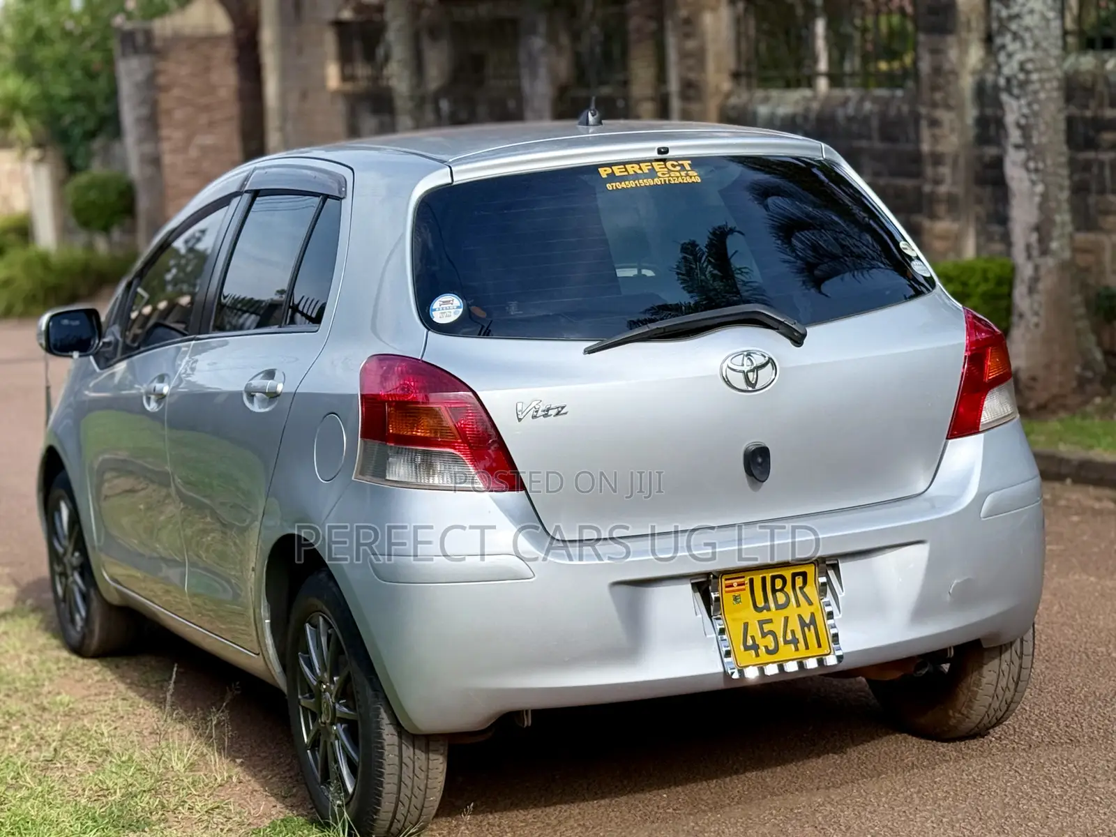 Toyota Vitz 1.0 FWD 5dr 2009 Silver