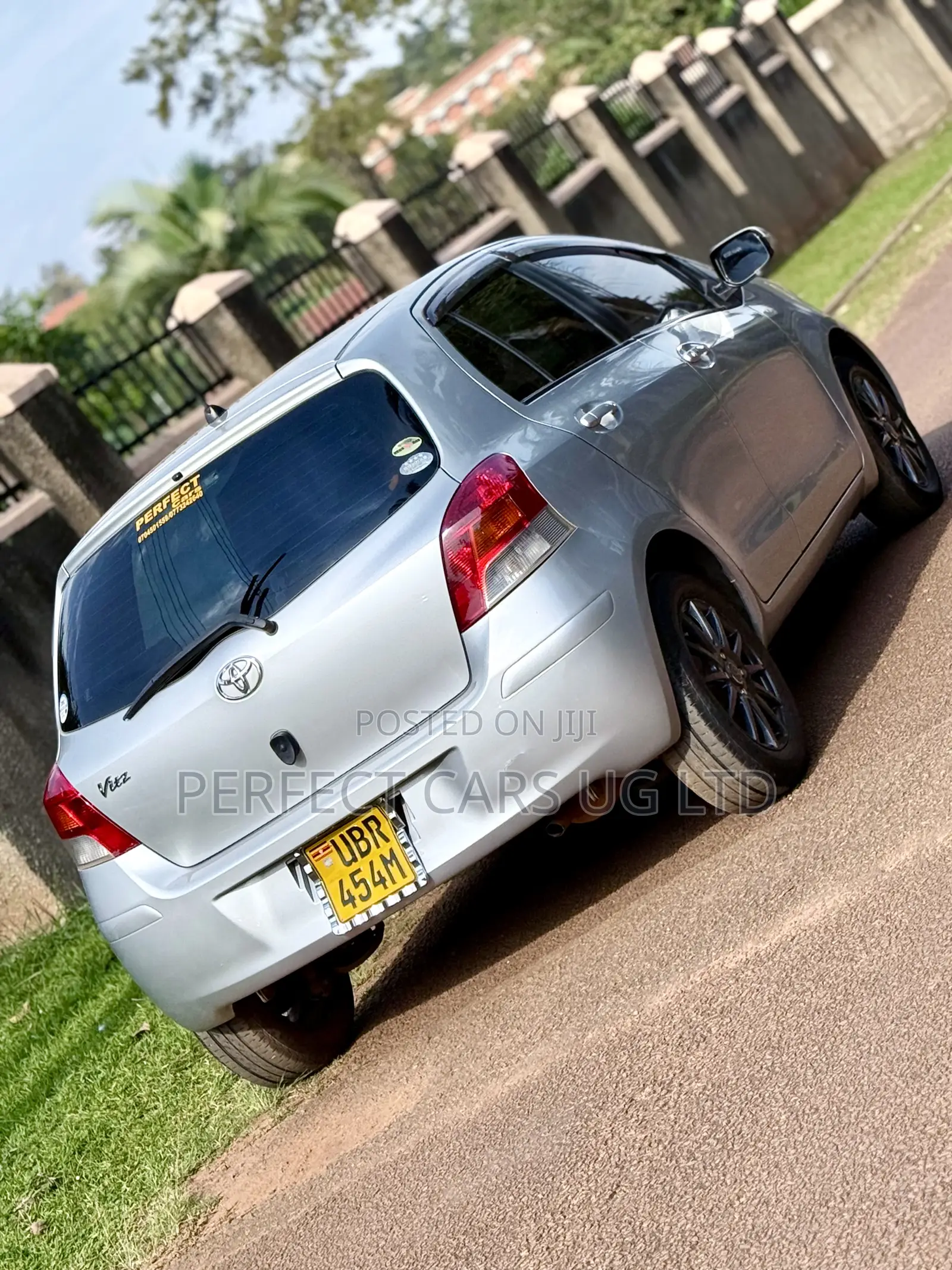 Toyota Vitz 1.0 FWD 5dr 2009 Silver