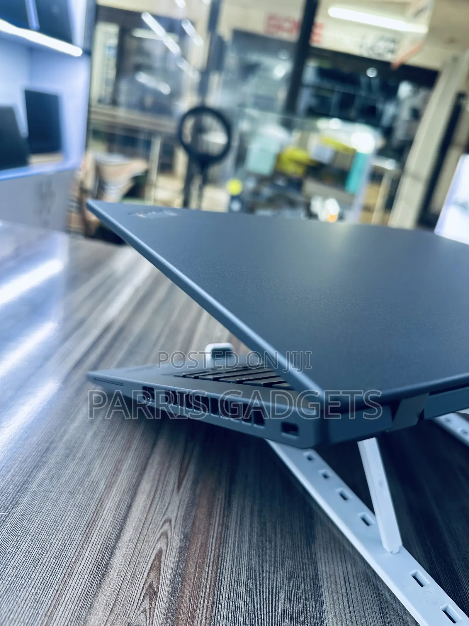 Laptop Lenovo ThinkPad T14s G4 16GB Intel Core i7 SSD 512GB
