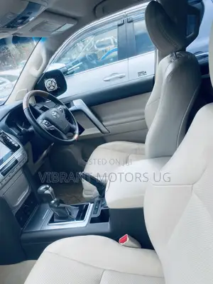 Toyota Land Cruiser Prado 2018 White