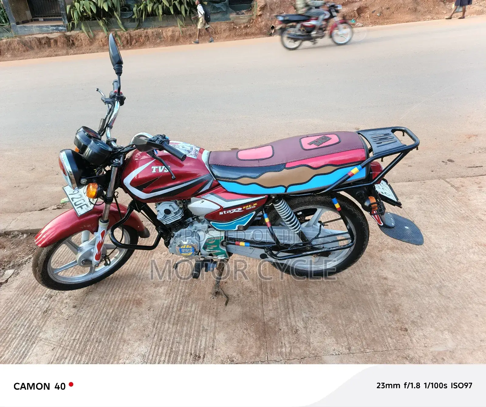 TVS HLX 125 2022 Red
