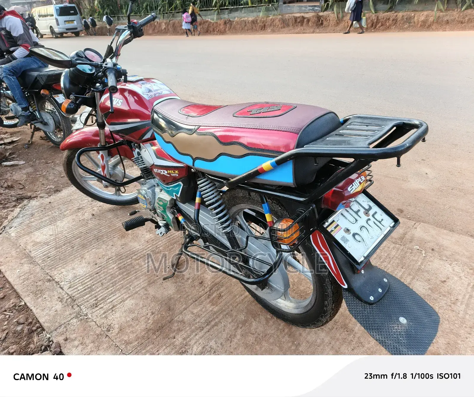 TVS HLX 125 2022 Red