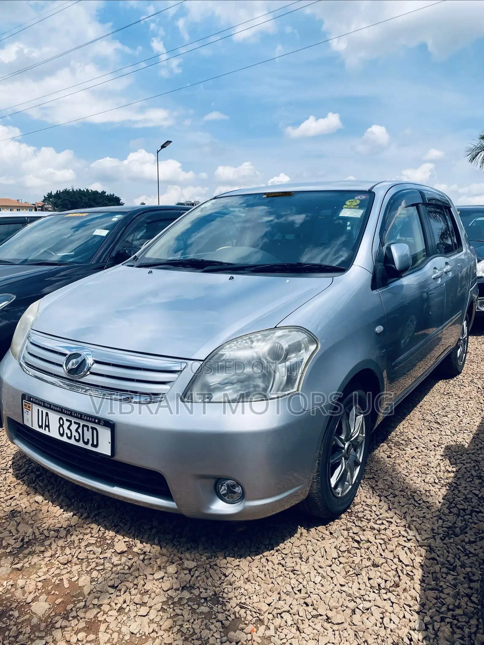 Toyota Raum 2011 Silver