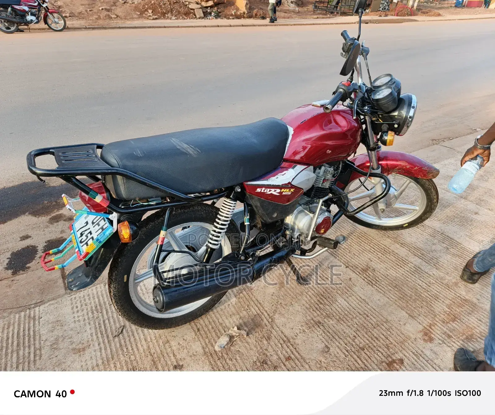 TVS HLX 125 2023 Red