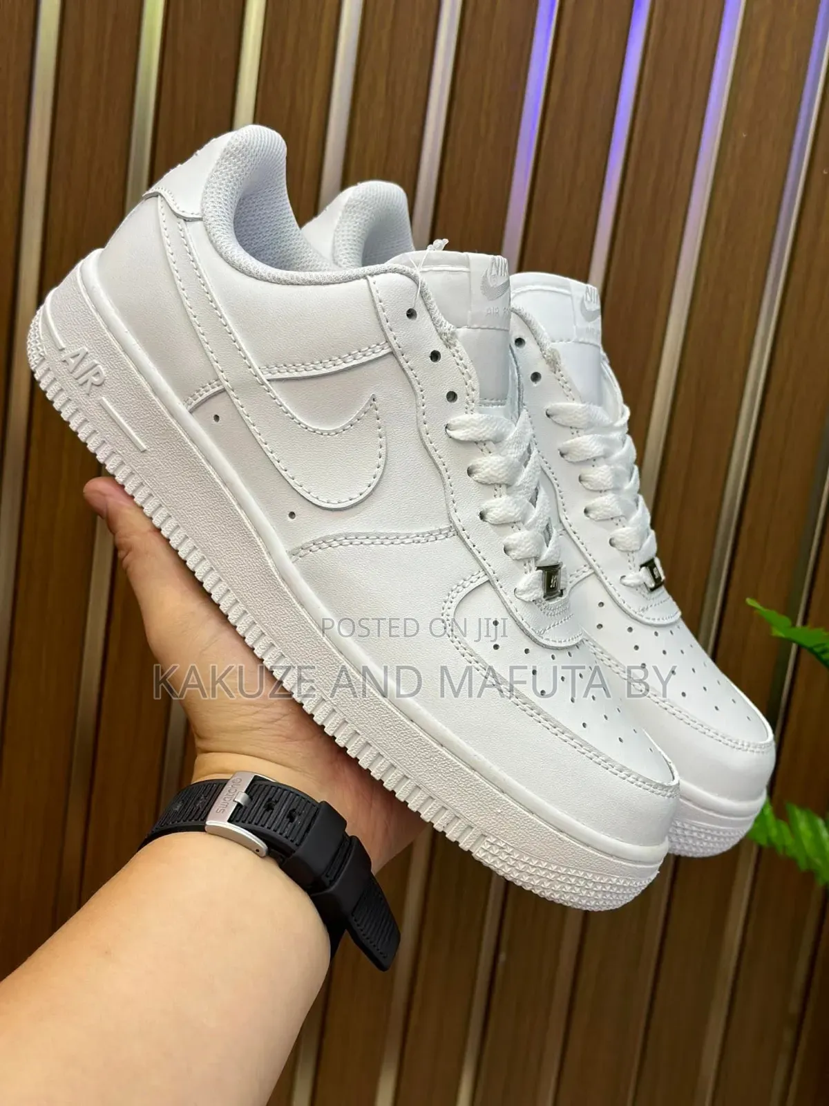 Nike Air Force 1 Low Triple White Premium Sneaker