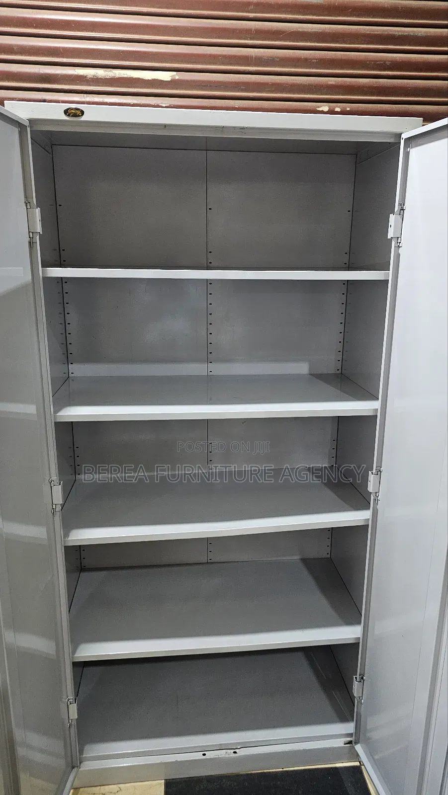 Refurbished Full Steel Office Cabin