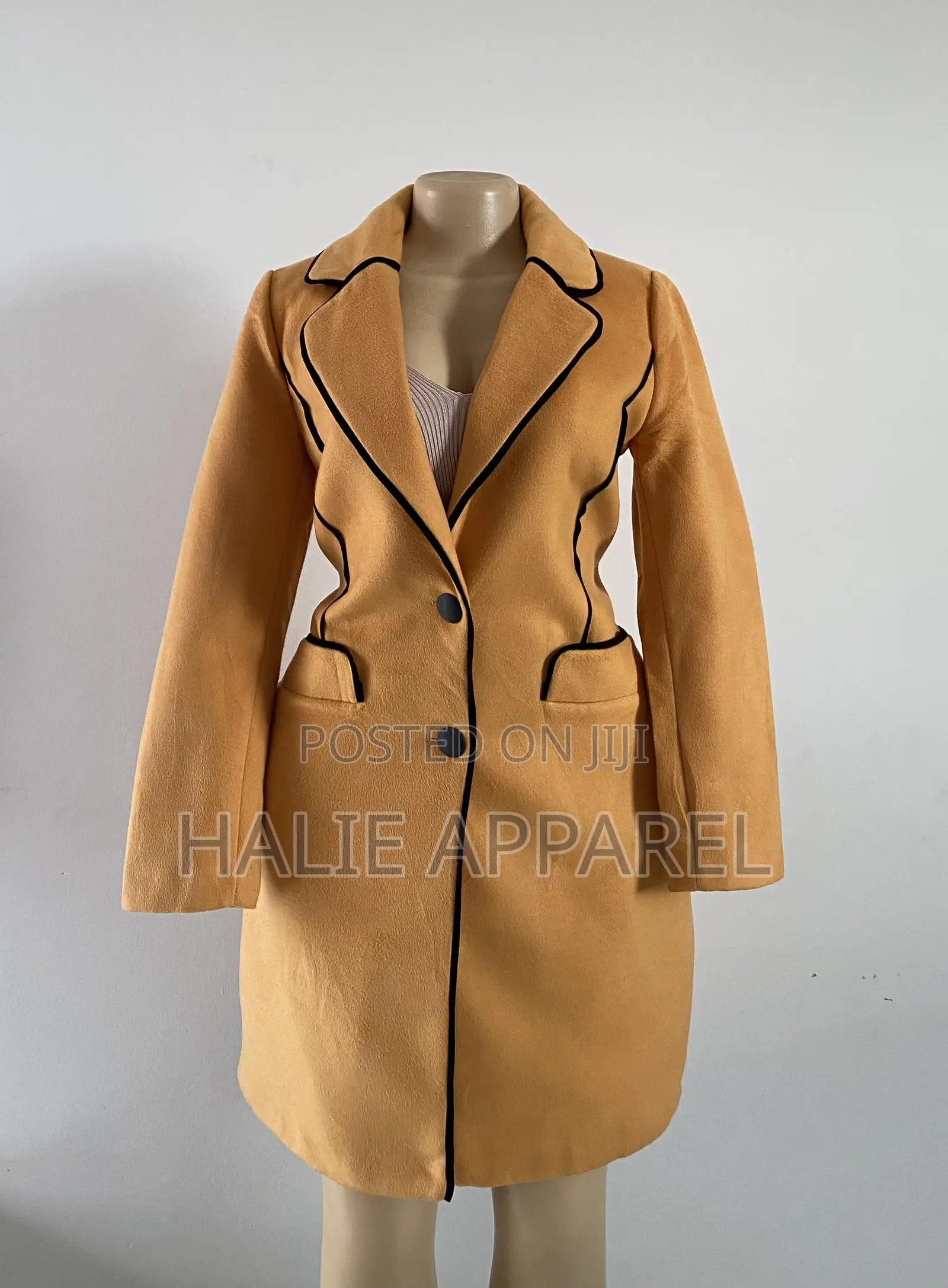 Trendy Ladies Coats and Blazers in Kampala