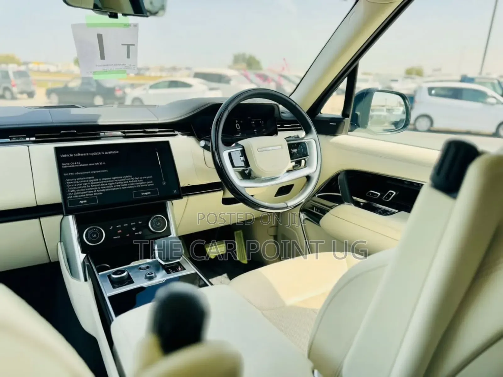 Land Rover Range Rover Vogue 2023 Gold