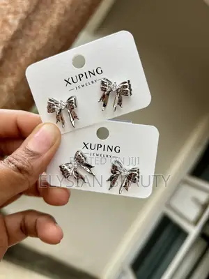 Jewelry (Earrings)