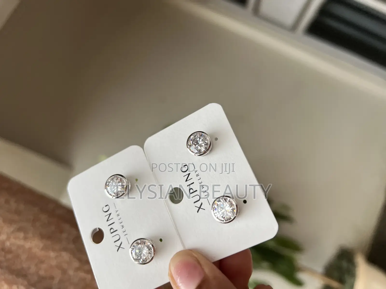 Jewelry (Earrings)