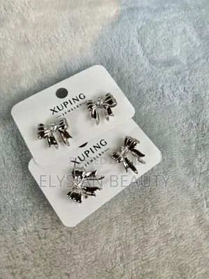 Jewelry (Earrings)