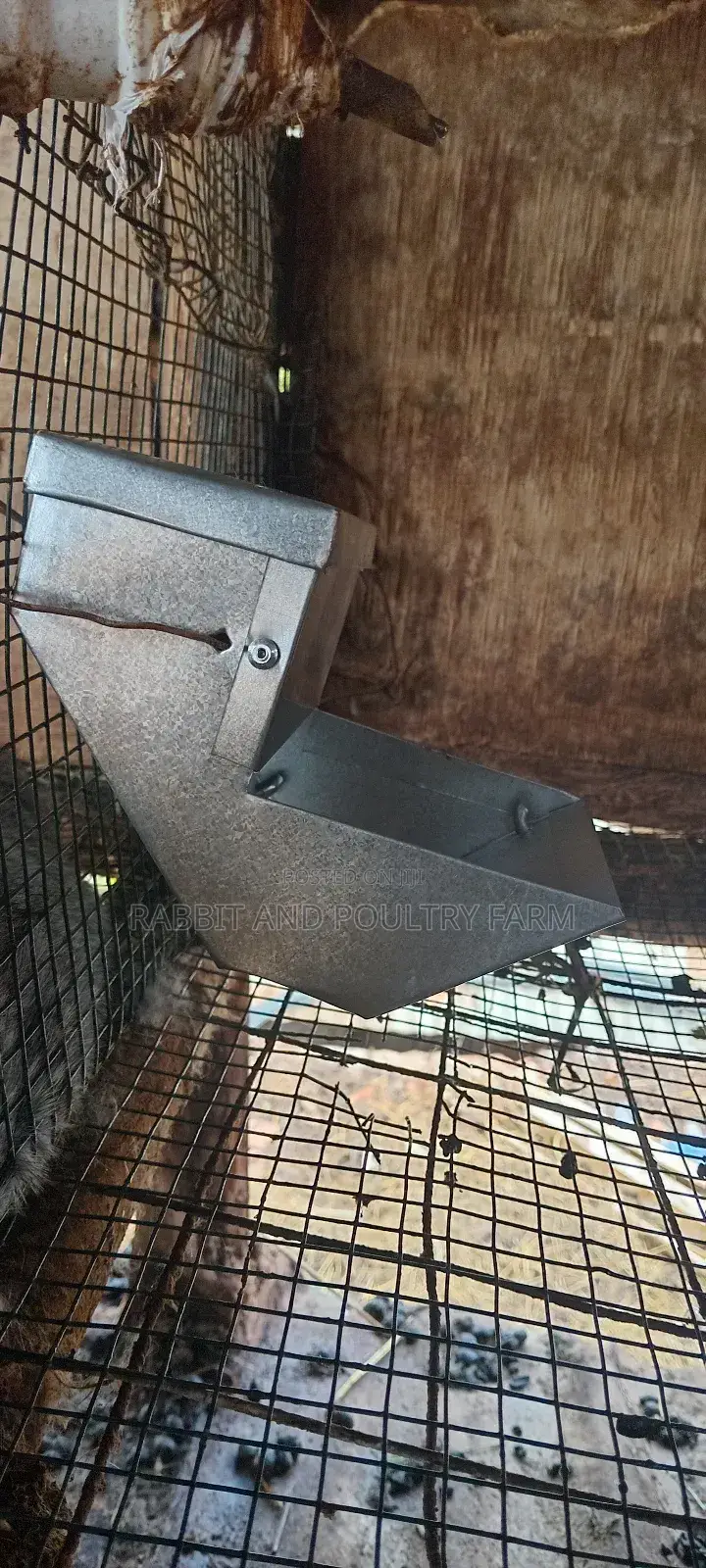 Rabbit Feeders (Feeding Troughs)