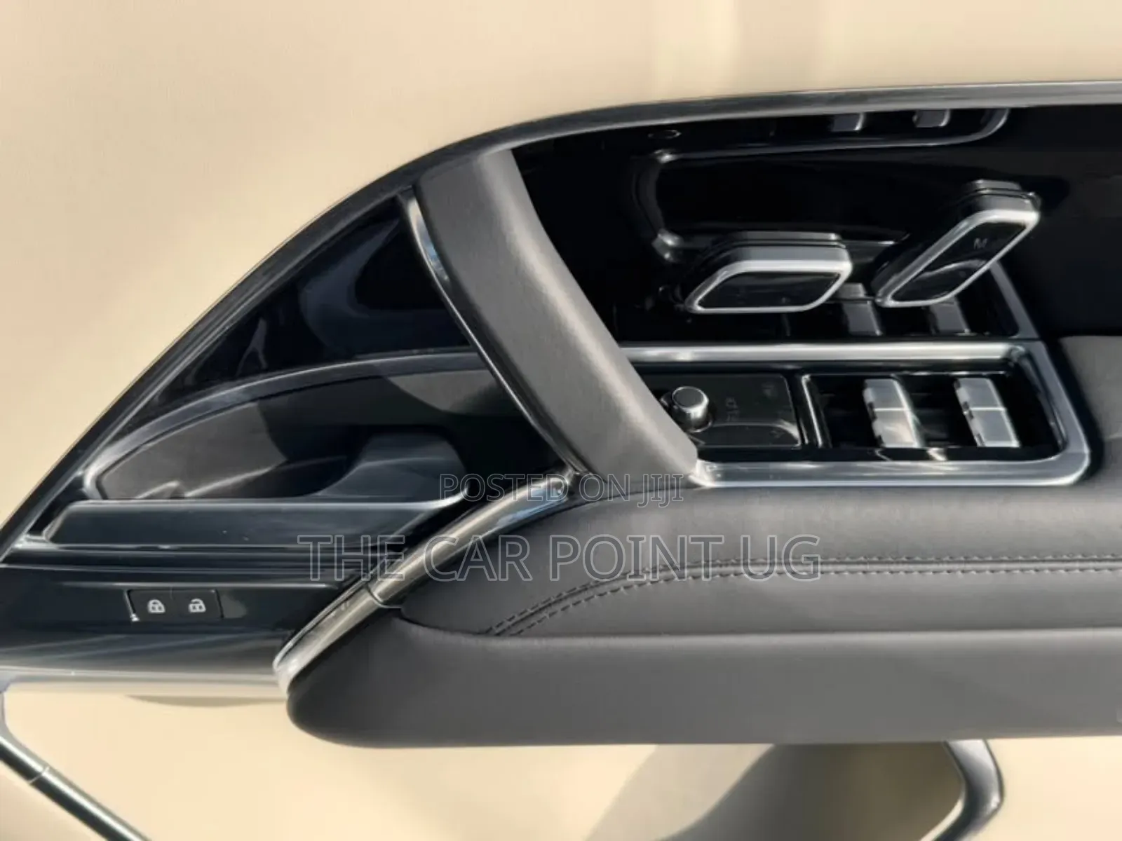 Land Rover Range Rover Vogue 2023 Black