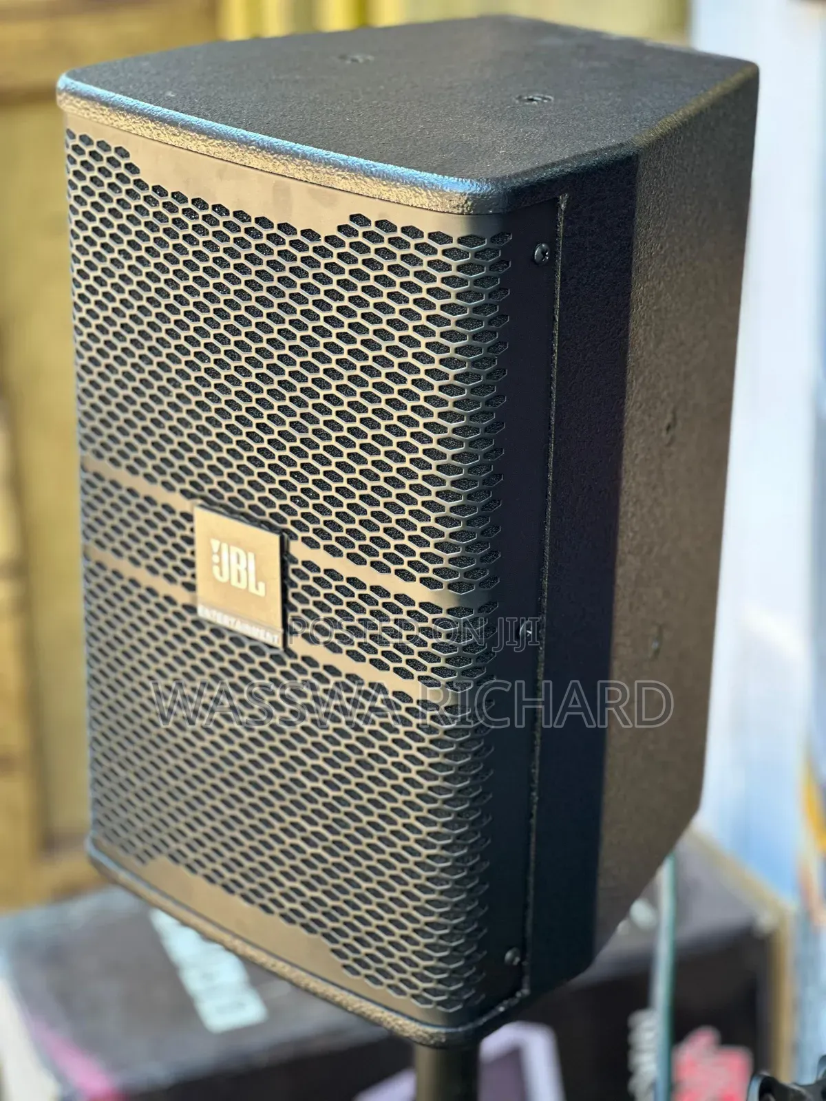 JBL Wall Mounted Speaker 8 Inch Wood Body