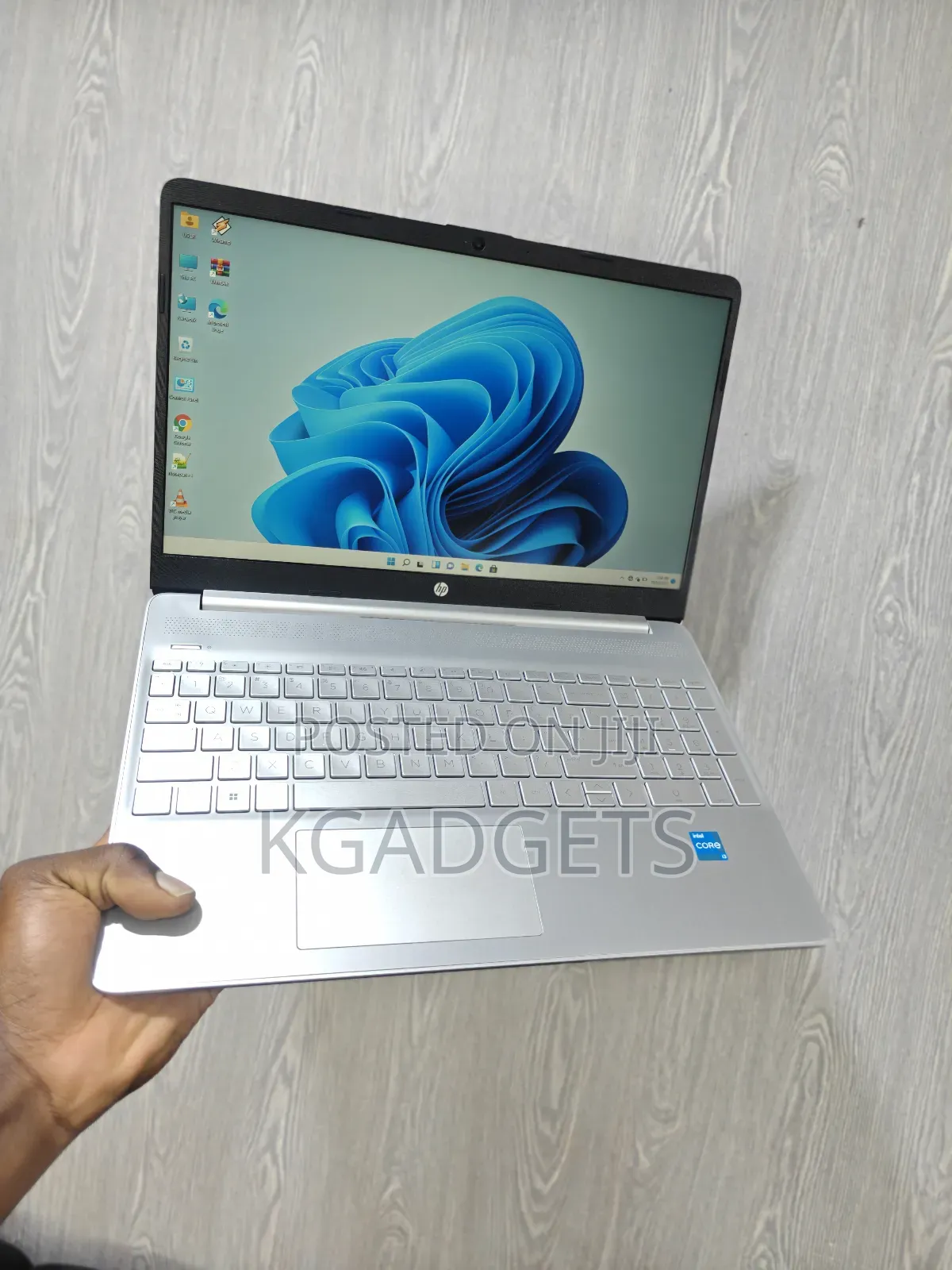 Laptop HP 15-Da2933nia 8GB Intel Core I3 SSHD (Hybrid) 256GB