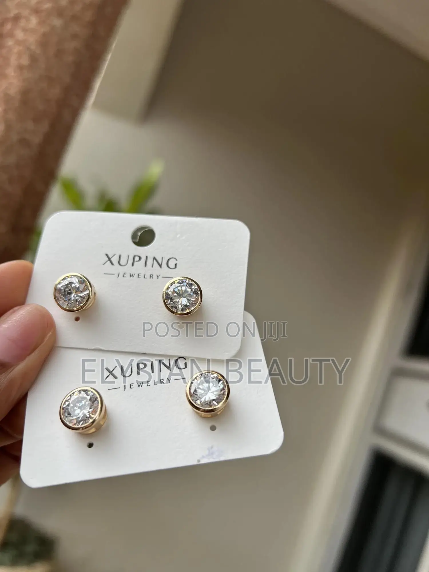 Jewelry (Earrings)