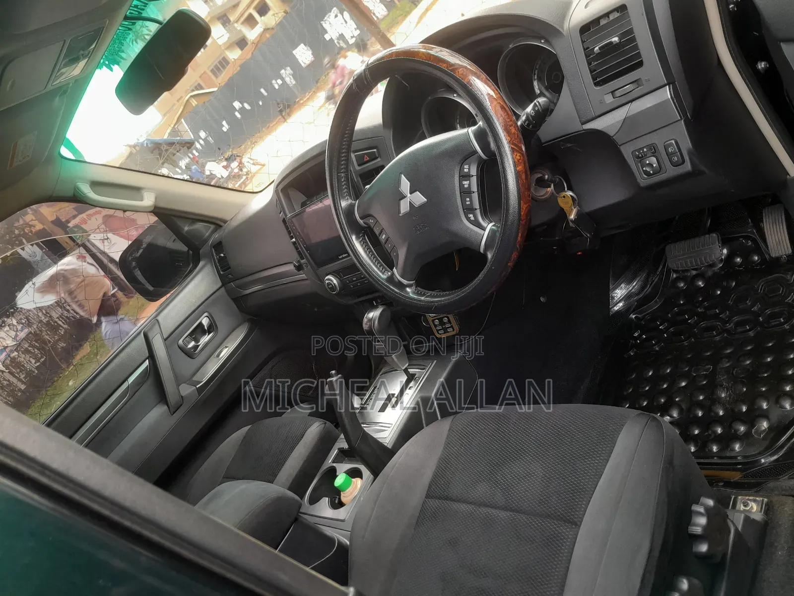Mitsubishi Pajero 2010 Gray