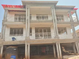 7bdrm Maisonette in Mutundwe Jomayi, Rubaga for sale