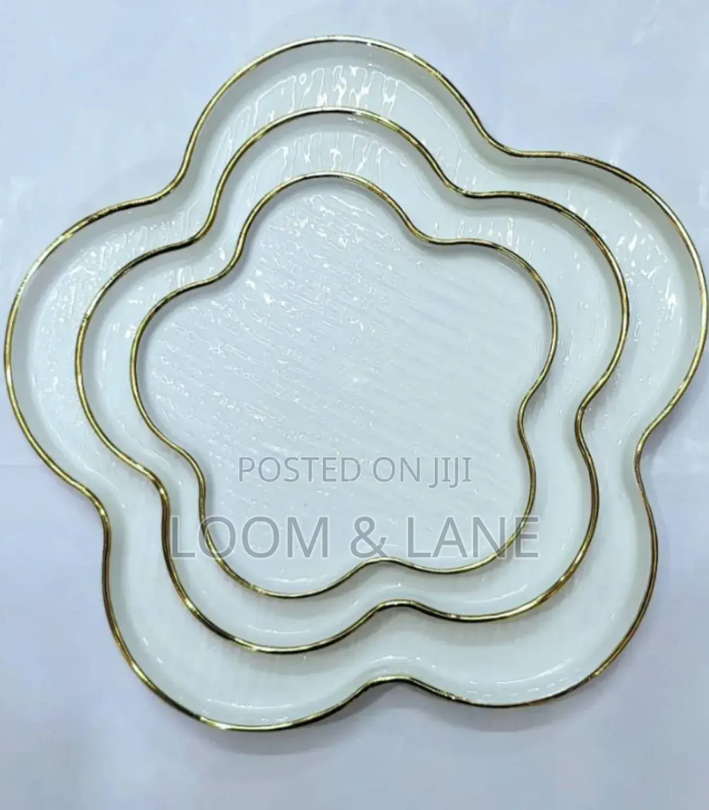 3pcs Ceramic Flower Inspired Plates With Gold Rims
