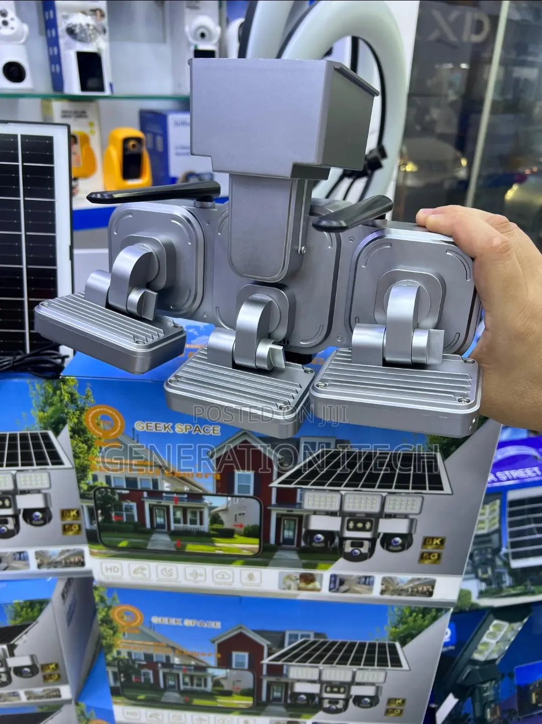 15 Mp Solar Camera With Triple Lens and Flood Lights, 16000mah, 4g4g
