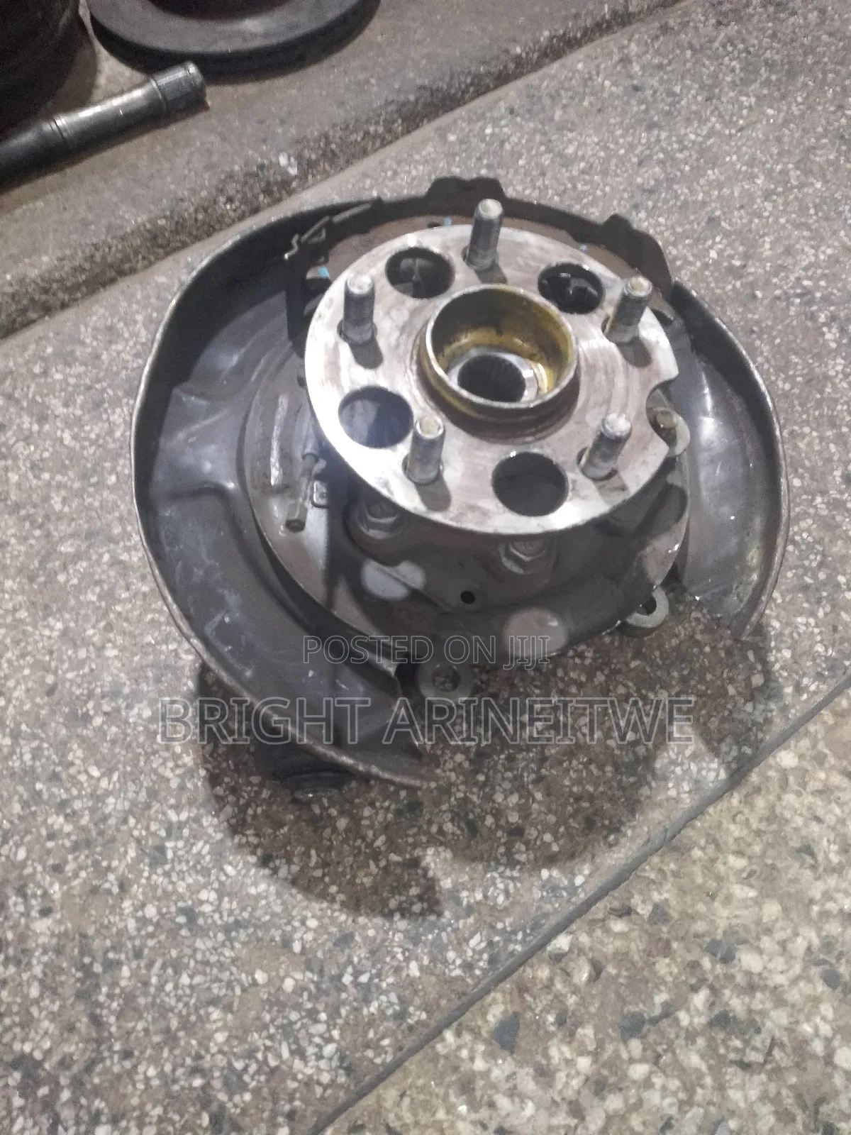 Rear Wheel Hub Bearing for Toyota Harrier Kawundu 4x4 Old Model.