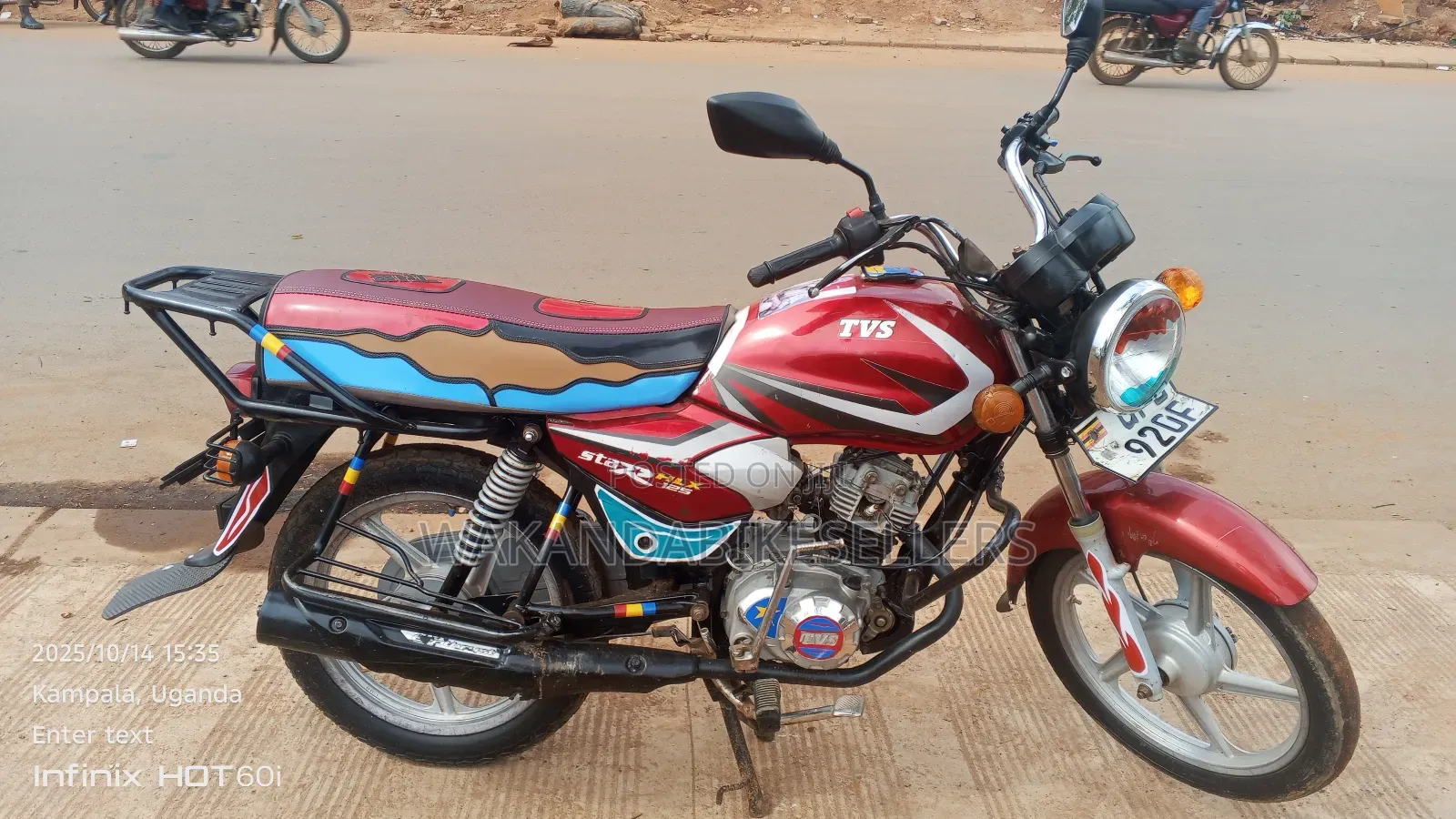 TVS HLX 125 2022 Red