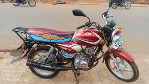 TVS HLX 125 2022 Red