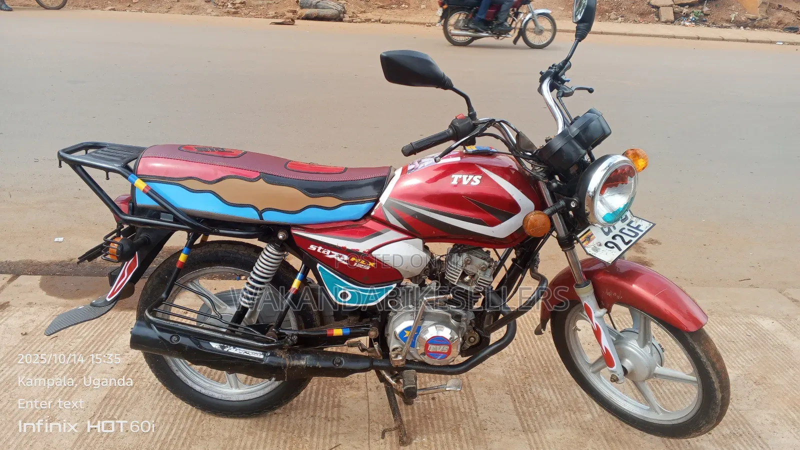 TVS HLX 125 2022 Red