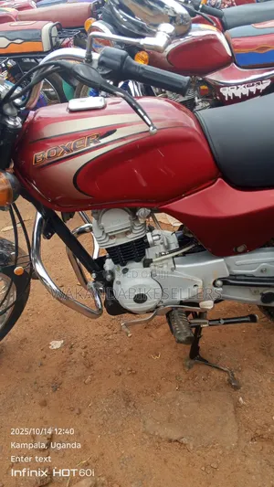 Bajaj Boxer 100 2023 Red